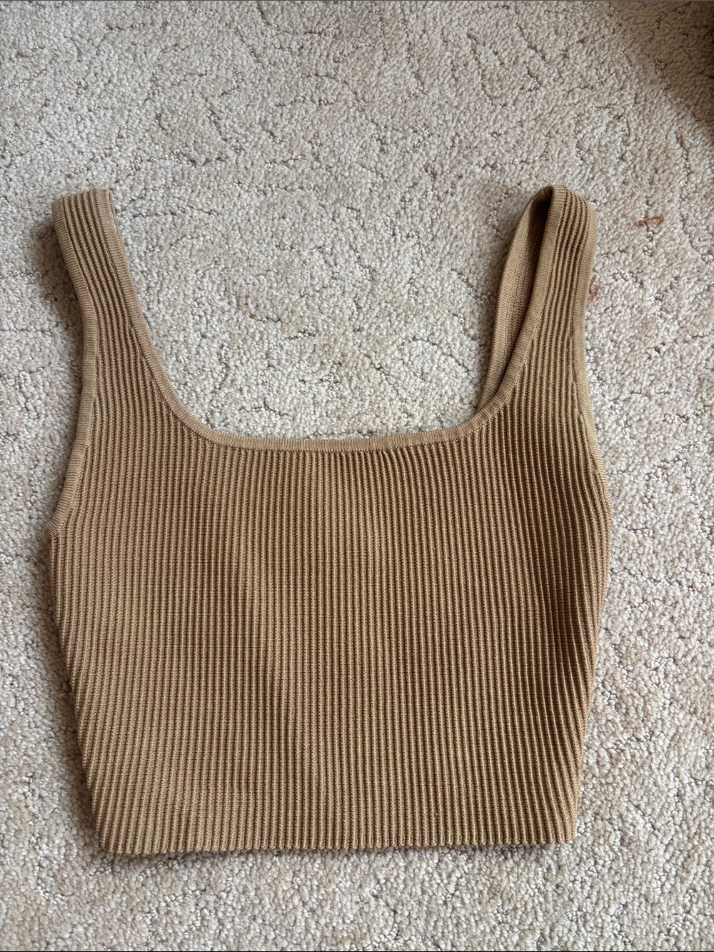 Babaton Ribbed Square-Neck Crop Tank — Camel/Tan